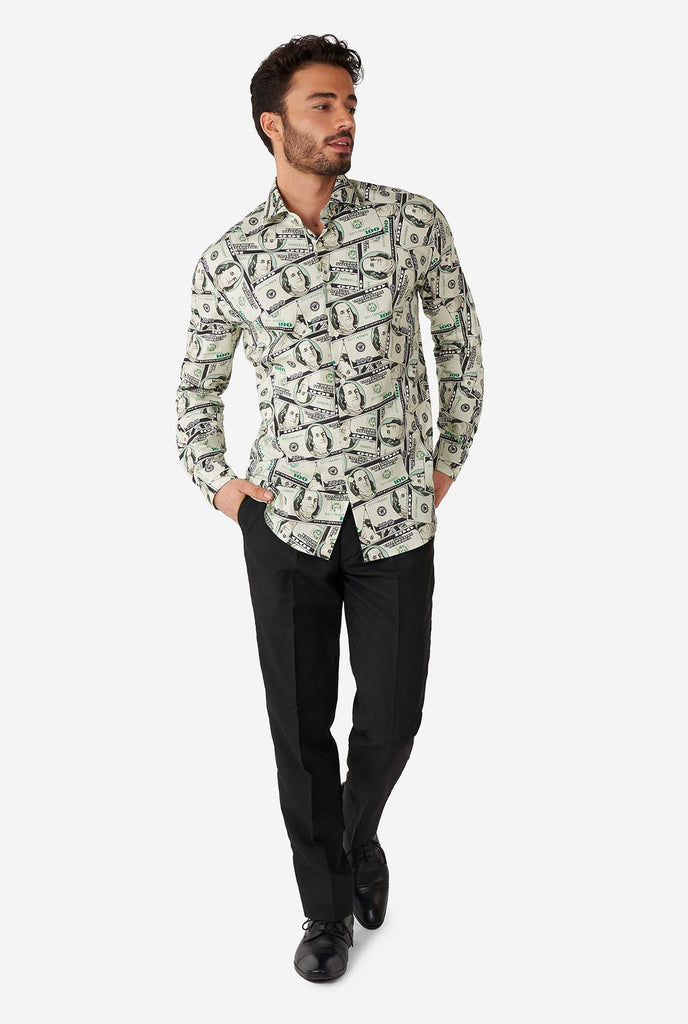 Man wearing shirt with dollar print