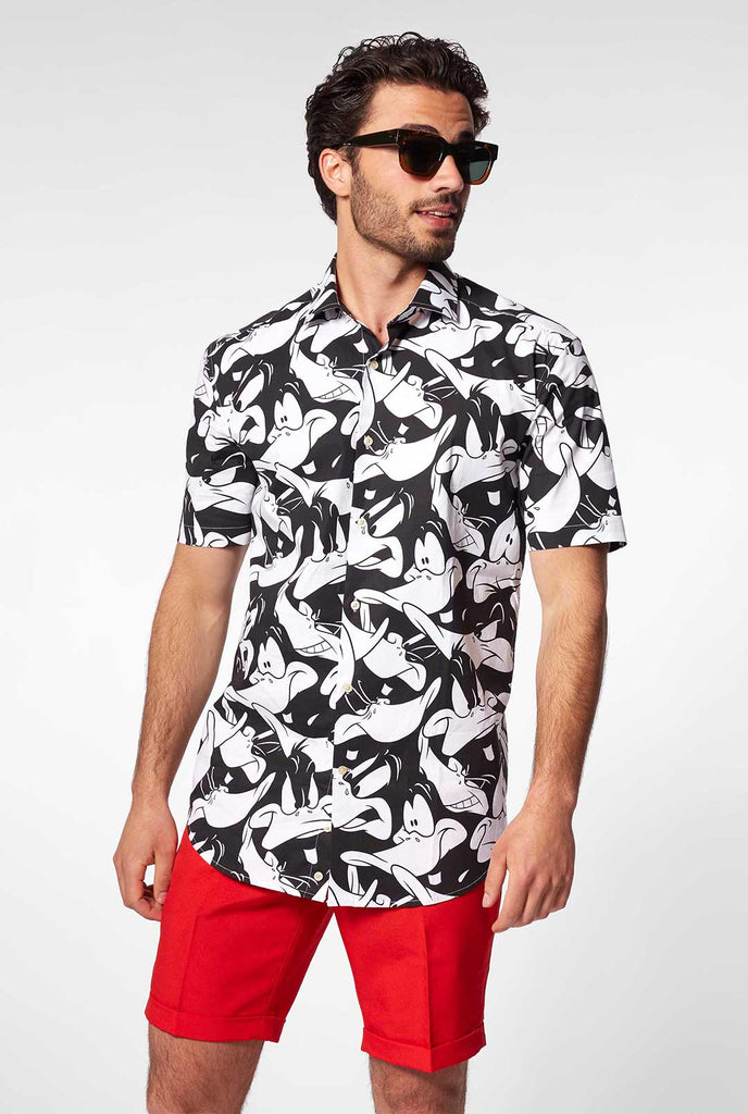 Man wearing summer shirt with Daffy Duck Looney Tunes print