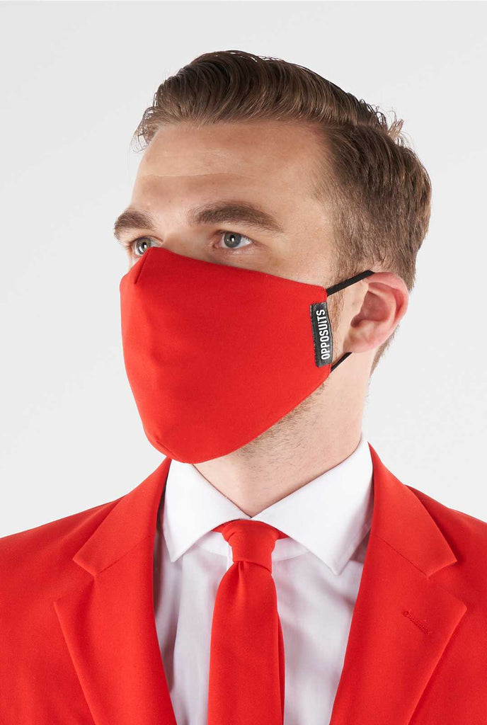 Man wearing red face mask