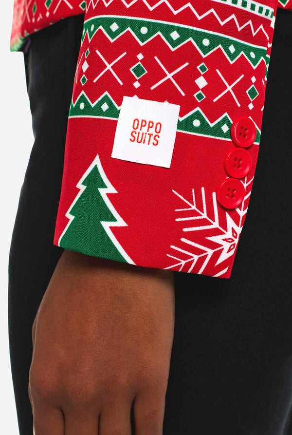 Woman wearing Christmasblazer with winter print